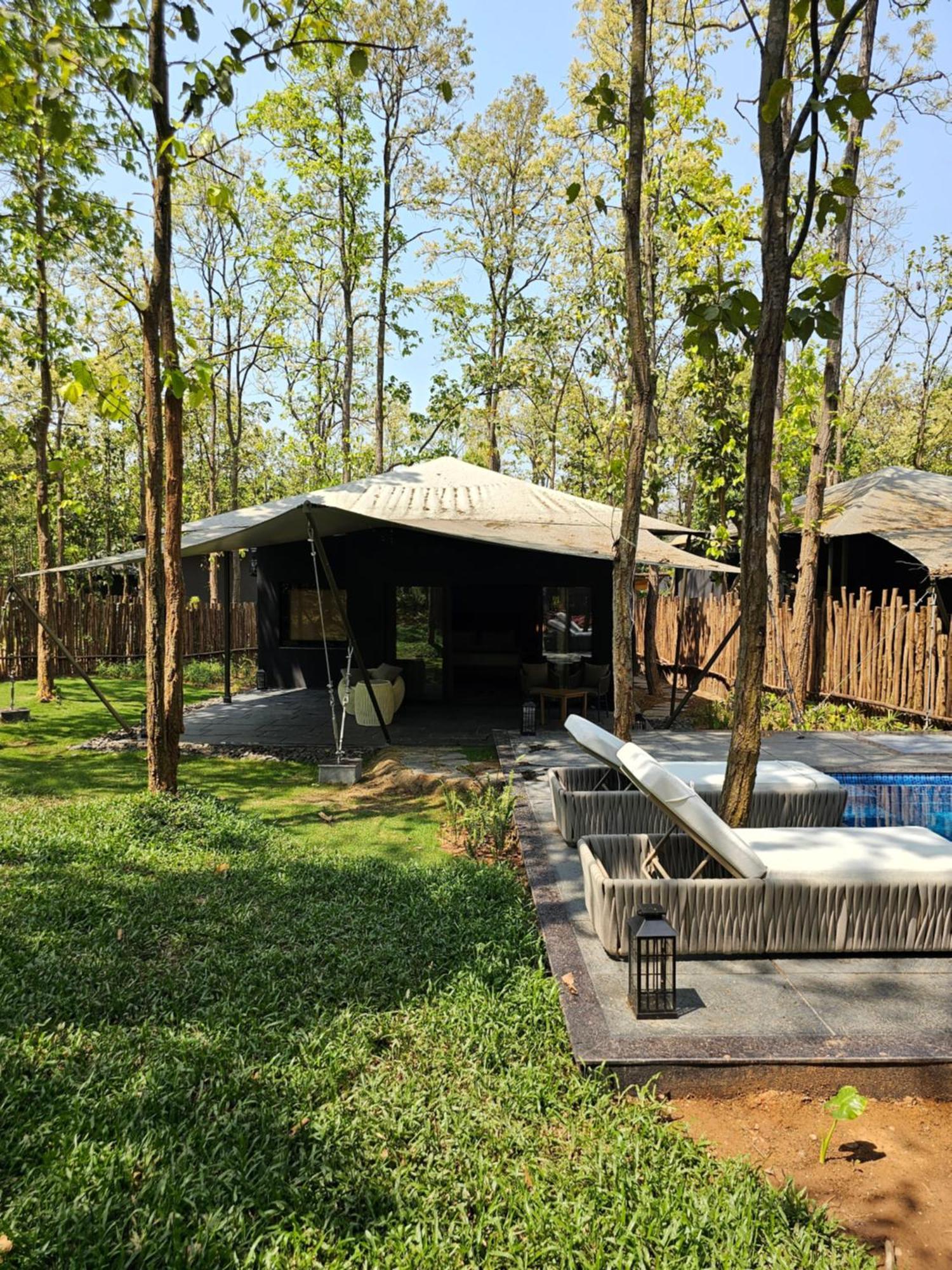 Hotel Sonar Bangla Joypur Forest Exterior photo